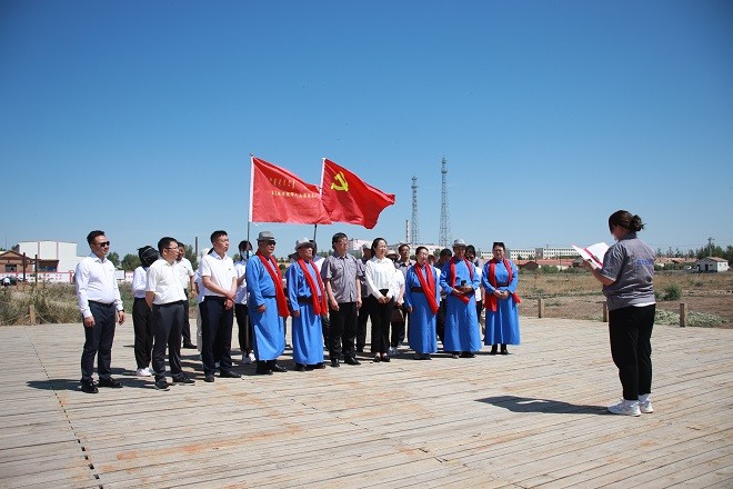 額鹽公司行政黨支部聯(lián)合三家單位開(kāi)展“迎七一、強(qiáng)黨性、踐初心”主題黨日活動(dòng)